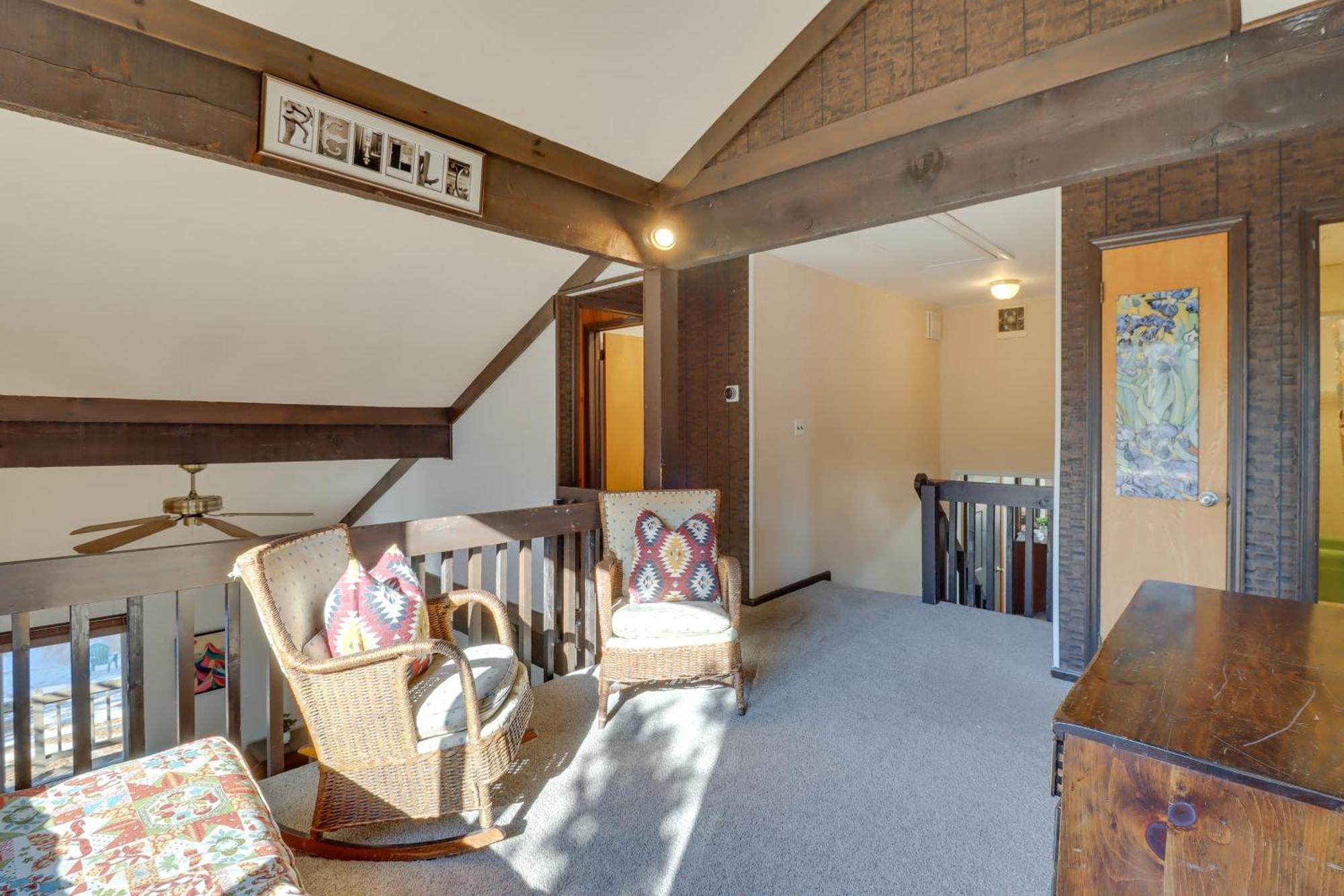 Lakefront Retreat With Kayaks, Near Skiing Ferienhaus