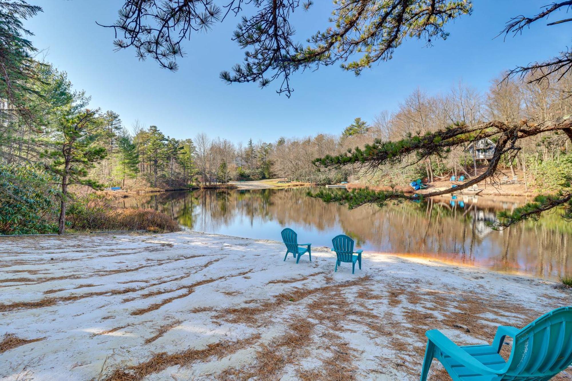 Lakefront Retreat With Kayaks, Near Skiing Ferienhaus