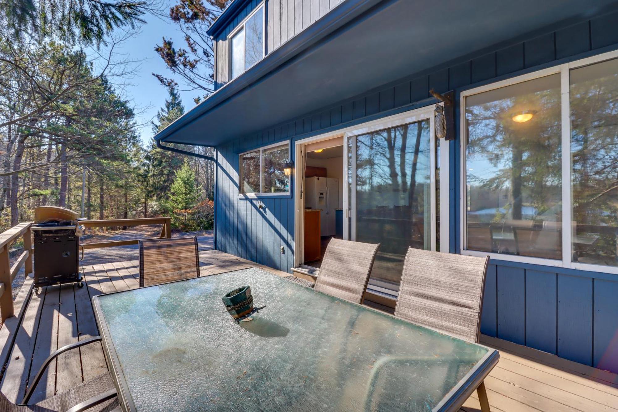 Ferienhaus Lakefront Retreat With Kayaks, Near Skiing Long Pond